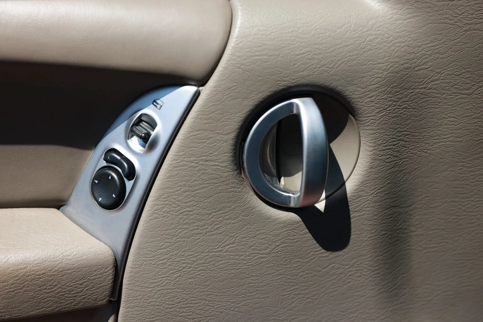 Used 2006 Jeep Liberty Limited AWD/4WD image 42