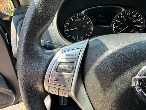Used 2018 Nissan Altima 2.5 S w/ S Convenience Package FWD image 19