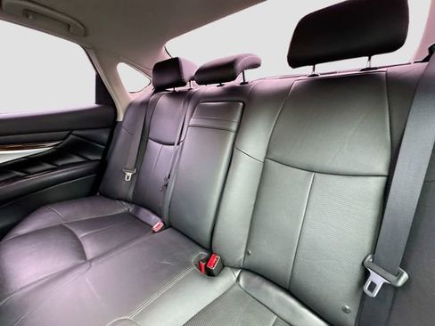 Used 2018 INFINITI Q70 L 3.7 image 26