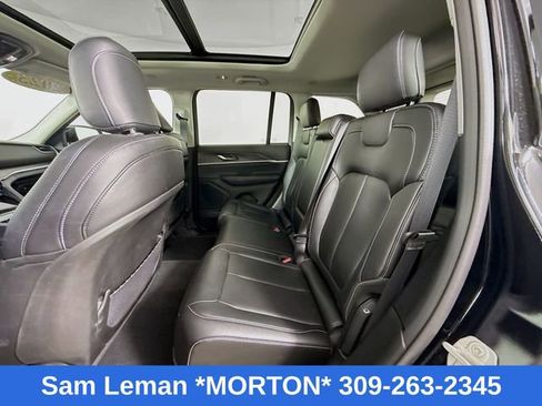 Used 2023 Jeep Grand Cherokee Limited image 25