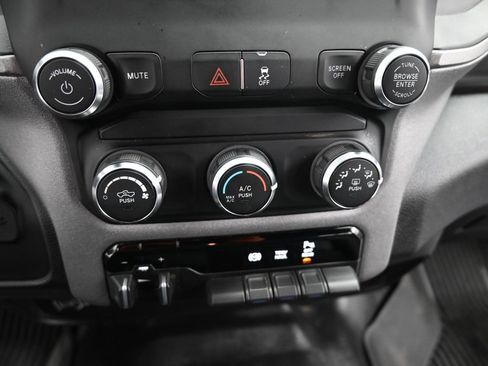 Used 2024 RAM 3500 Tradesman w/ Chrome Appearance Group image 29