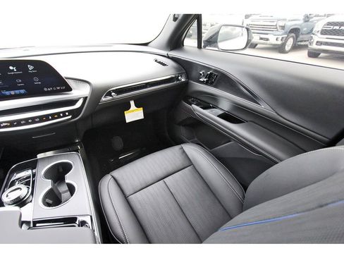 New 2026 Cadillac Lyriq Sport image 10