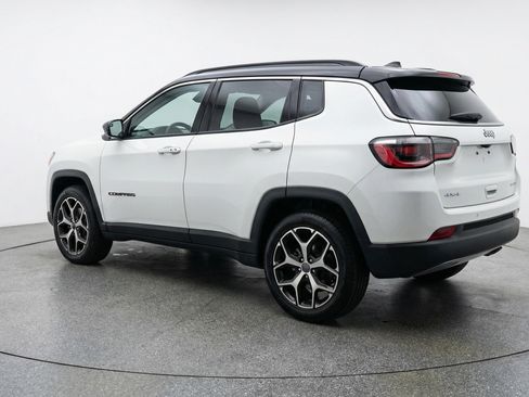 Used 2025 Jeep Compass Limited AWD/4WD image 6