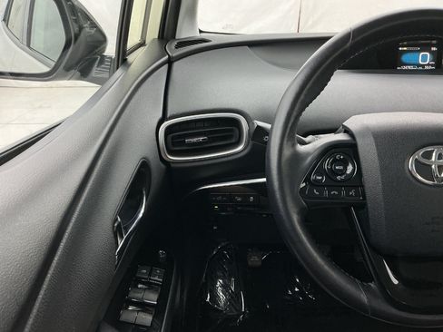 Used 2020 Toyota Prius Prime Limited FWD image 32