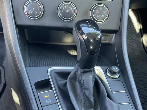 Used 2023 Volkswagen Jetta S image 15