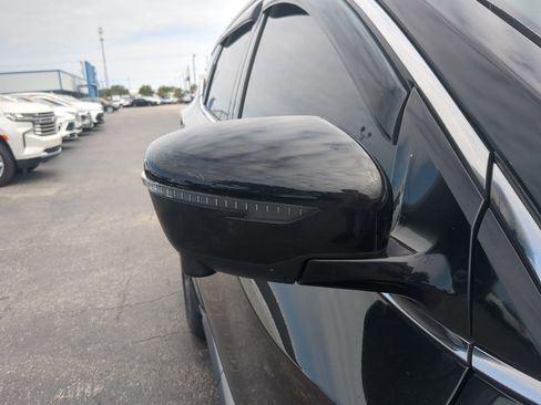 Used 2018 Nissan Murano SL w/ Cargo Package image 12