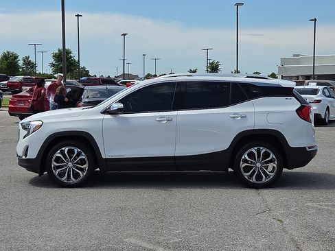 Used 2020 GMC Terrain SLT w/ Preferred Package FWD image 3