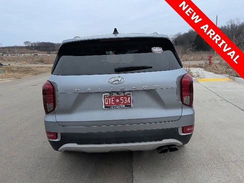 Used 2021 Hyundai Palisade SEL w/ Premium Package image 4
