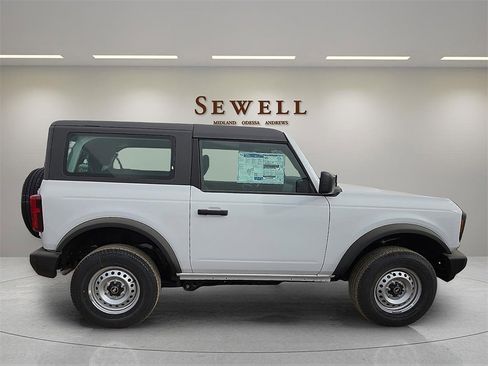 New 2025 Ford Bronco 2-Door image 5