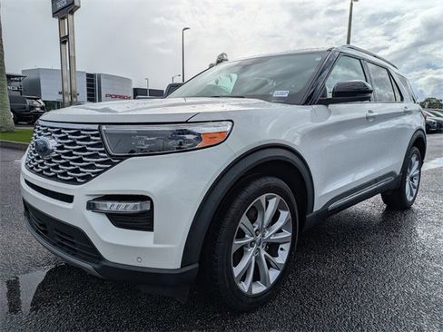Used 2022 Ford Explorer Platinum w/ Technology Package image 8