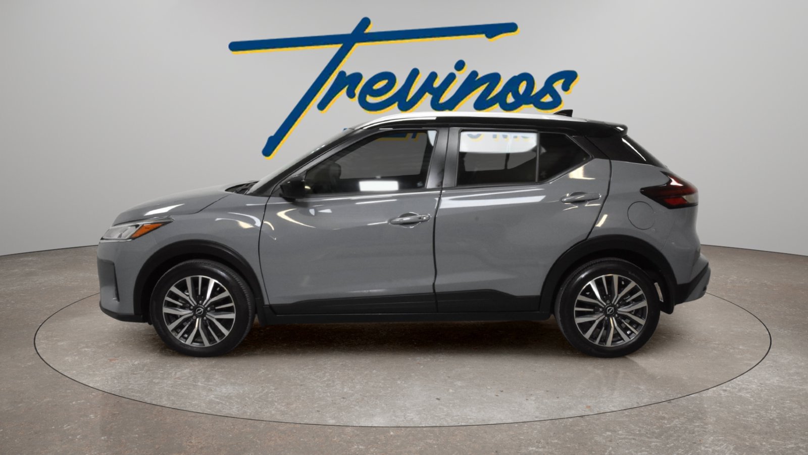 Used 2023 Nissan Kicks SV FWD image 11