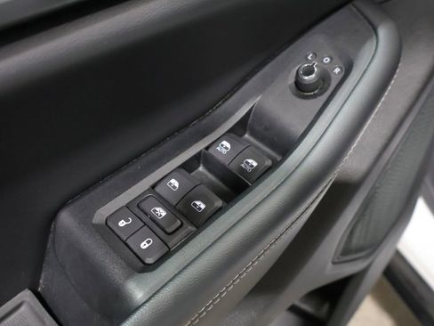 Used 2023 Jeep Grand Cherokee L Laredo image 14