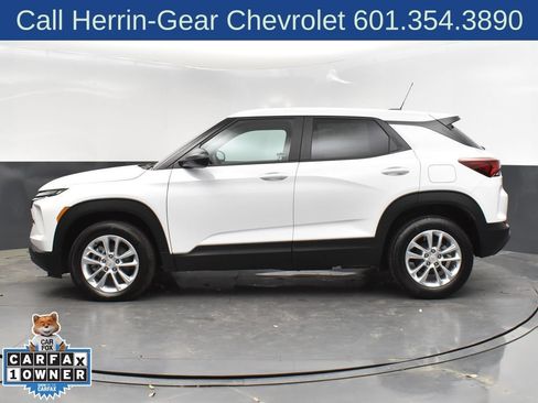 Used 2025 Chevrolet TrailBlazer LS w/ LS Convenience Package FWD image 4