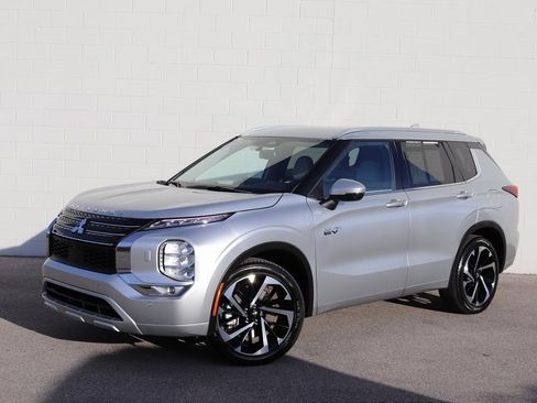 Used 2023 Mitsubishi Outlander SEL image 31