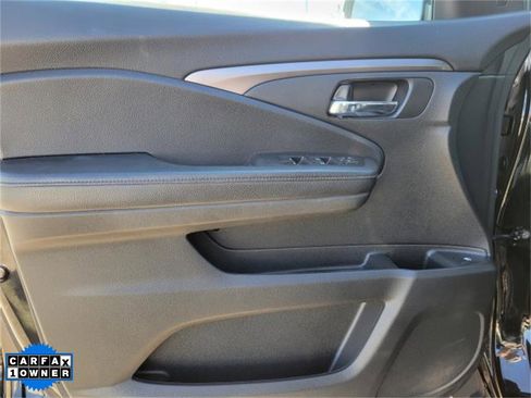 Used 2022 Honda Pilot Sport image 16