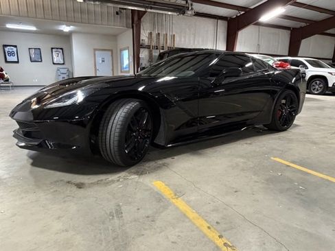 Used 2019 Chevrolet Corvette Stingray Coupe w/ 1LT image 4