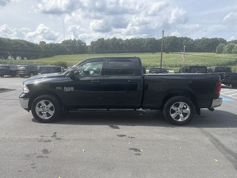 Used 2020 RAM 1500 Classic SLT AWD/4WD image 4