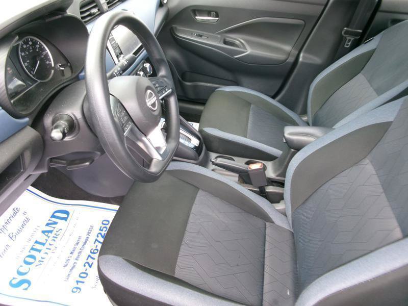 Used 2025 Nissan Versa SV FWD image 13