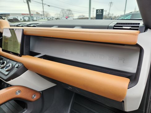 Used 2023 Land Rover Defender 130 First Edition image 18