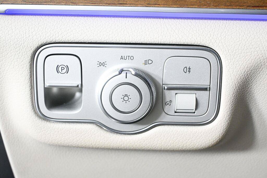 Certified 2024 Mercedes-Benz GLE 450 4MATIC image 9