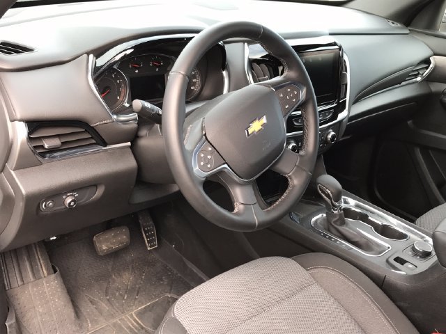 Used 2023 Chevrolet Traverse LT FWD image 3