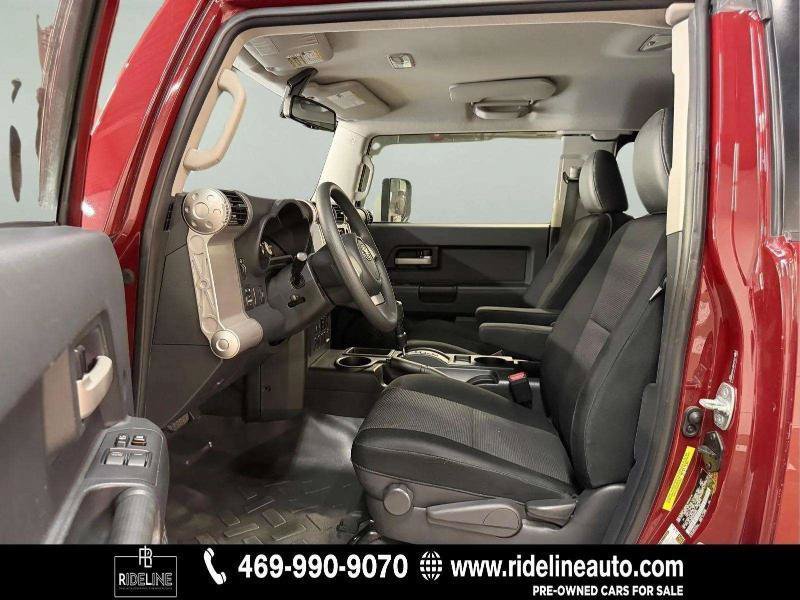 Used 2010 Toyota FJ Cruiser 2WD w/ Convenience Pkg image 12