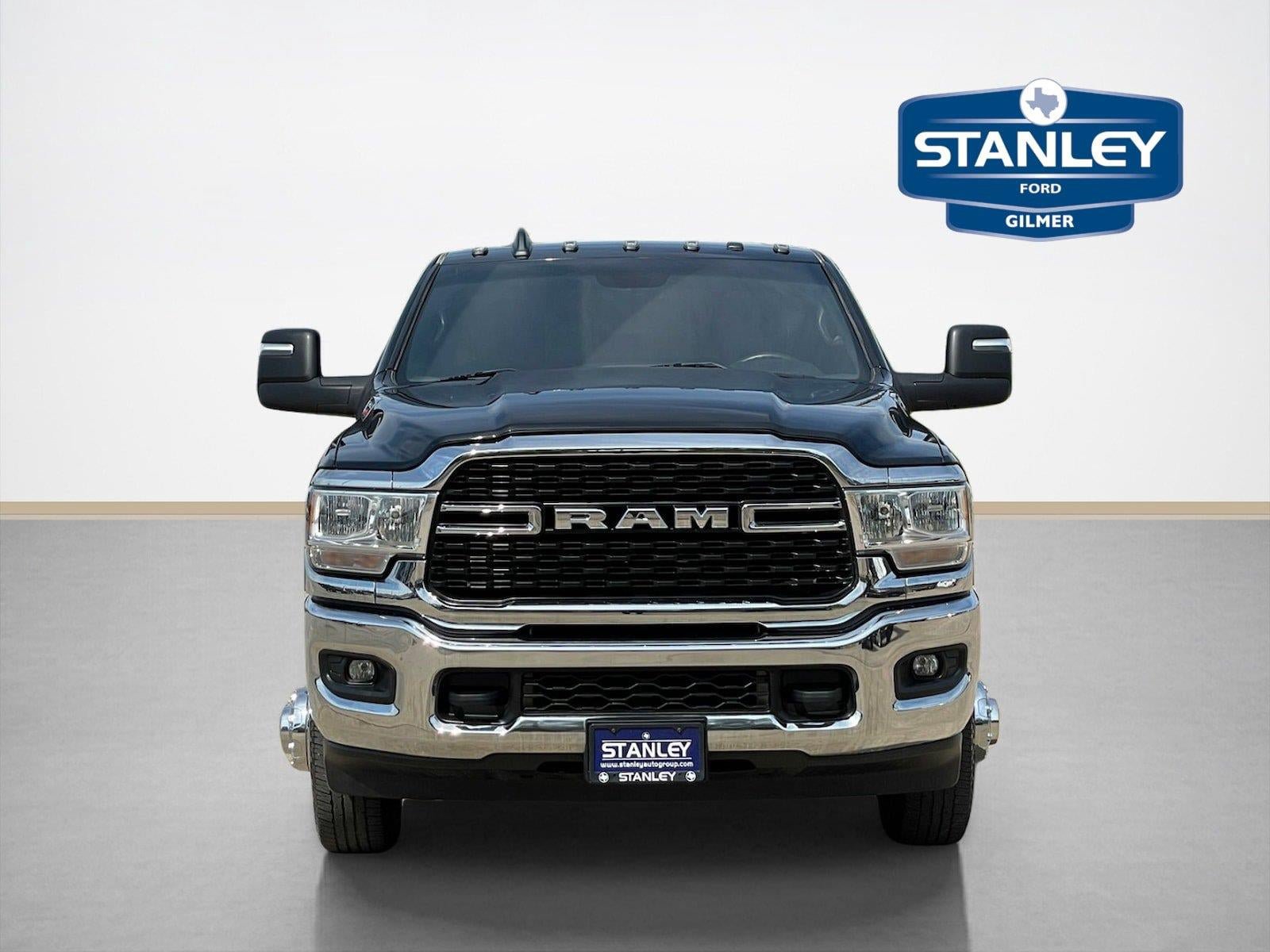Used 2024 RAM 3500 Lone Star AWD/4WD image 2