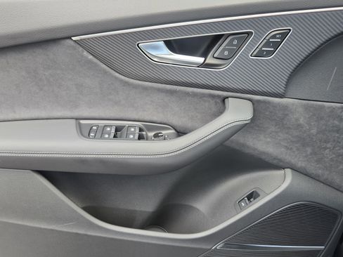 New 2026 Audi SQ7 Premium Plus AWD/4WD image 29