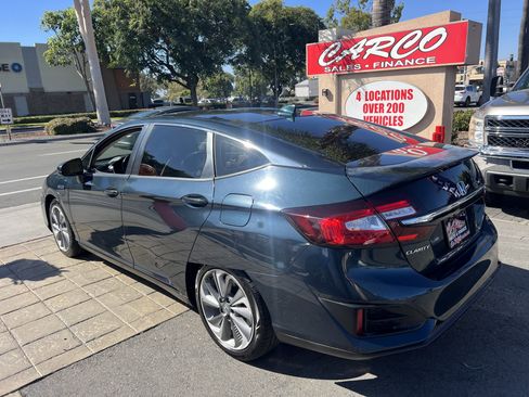Used 2020 Honda Clarity Touring image 7