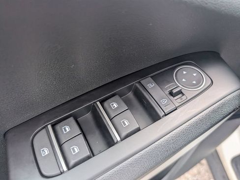 Used 2024 Kia Soul LX w/ Option Group 015 FWD image 15
