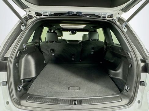 Used 2025 Jeep Grand Cherokee Limited w/ Black Appearance Package image 33