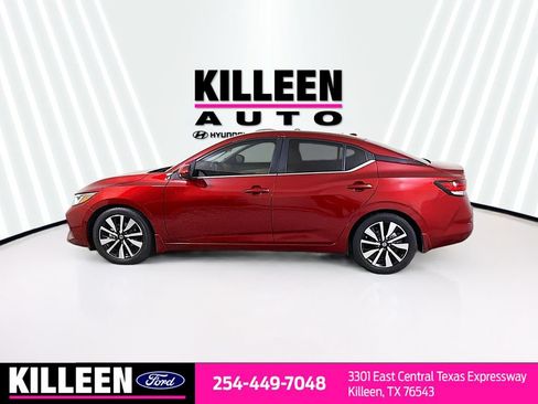 Used 2023 Nissan Sentra SV w/ SV Premium Package FWD image 4