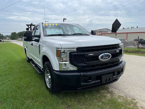 Used 2020 Ford F250 XL w/ Power Equipment Group RWD image 5