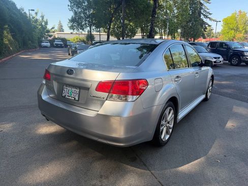 Used 2013 Subaru Legacy 2.5i Premium AWD/4WD image 4