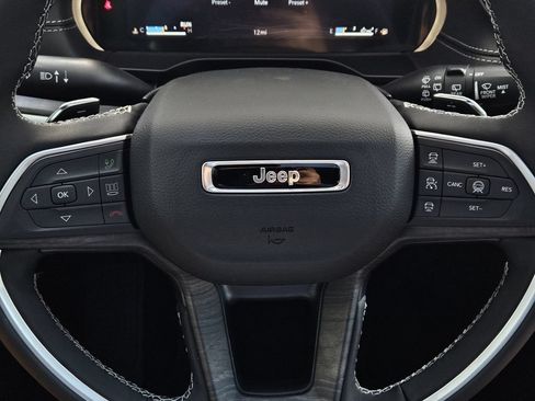 New 2026 Jeep Grand Cherokee L Limited RWD image 22