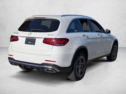 Used 2022 Mercedes-Benz GLC 300 4MATIC image 3