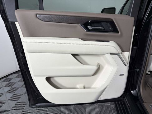 New 2026 GMC Yukon XL Denali w/ Sun & Power Step Package image 23