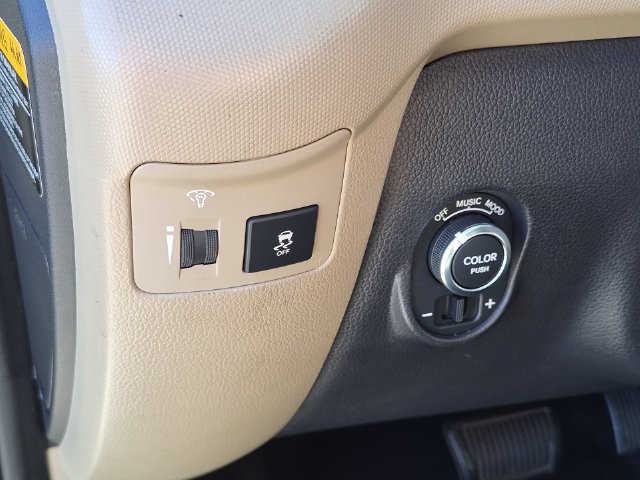 Used 2012 Kia Soul ! FWD image 16