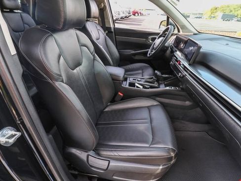 Used 2025 Kia Sorento S w/ Panoramic Sunroof Package FWD image 24