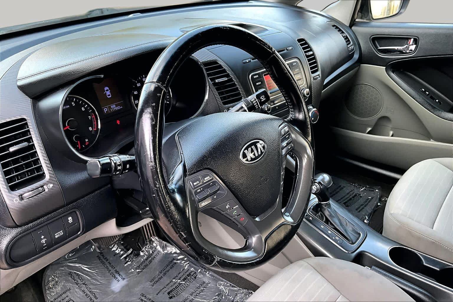 Used 2015 Kia Forte EX FWD image 17
