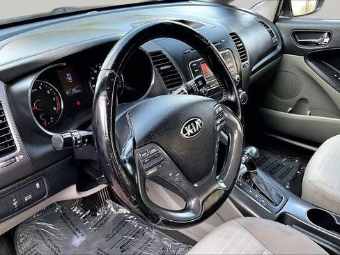 Used 2015 Kia Forte EX FWD image 17