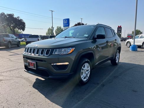 Used 2018 Jeep Compass Sport AWD/4WD image 7