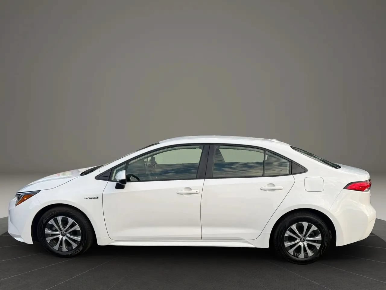 Used 2021 Toyota Corolla LE FWD image 10