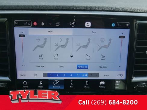 Used 2023 Chrysler Pacifica Limited w/ Uconnect Theater Family Group FWD image 50