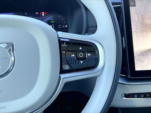 New 2026 Volvo XC90 T8 Ultra w/ Protection Package Premier image 18