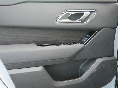 Used 2025 Land Rover Range Rover Velar Dynamic SE image 14