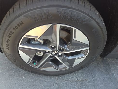 Used 2025 Hyundai Tucson SEL image 14