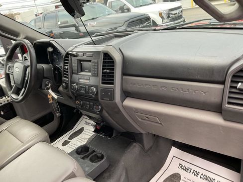 Used 2017 Ford F350 XL w/ Power Equipment Group AWD/4WD image 11