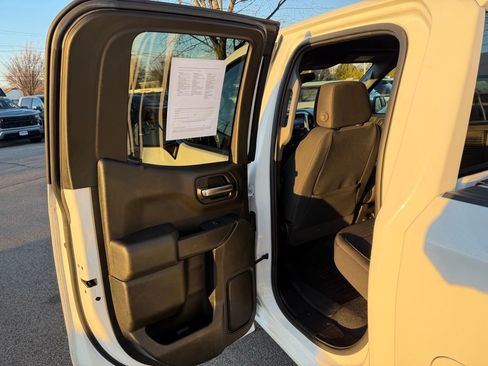 Used 2020 Chevrolet Silverado 1500 LT w/ Trailering Package image 17