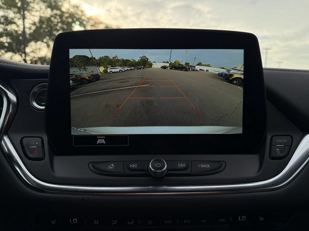 Used 2025 Chevrolet Blazer LT FWD image 18